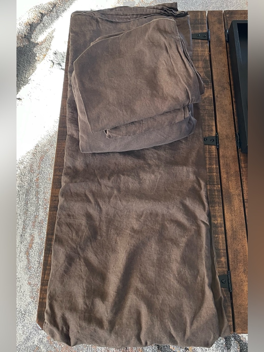 NWT Quince European Linen 4 Piece Sheet Set, Queen (Espresso) MSRP $184 - Picture 3 of 7